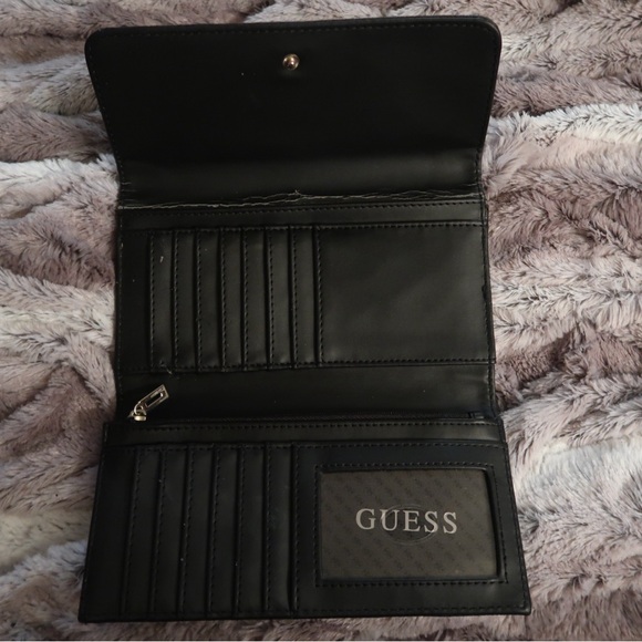 GUESS black fold up wallet - Picture 2 of 2